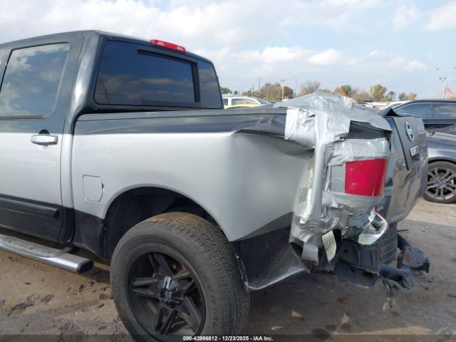 Nissan Titan Se Image 5