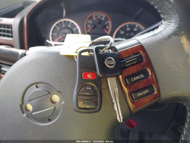 Nissan Titan Se Image 14