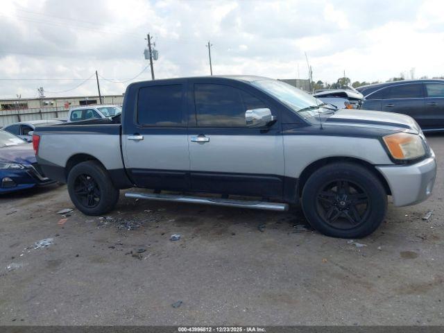 Nissan Titan Se Image 12