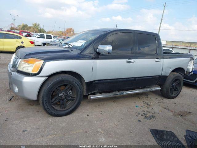 Nissan Titan Se Image 15