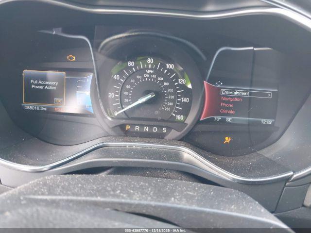 Ford Fusion Titanium Image 4