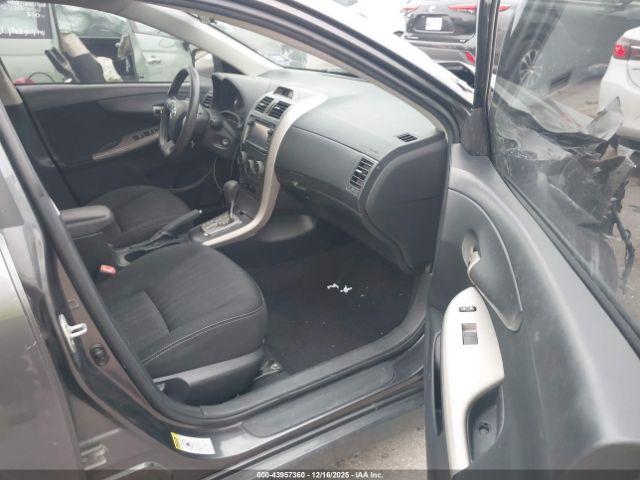 Toyota Corolla S Image 4