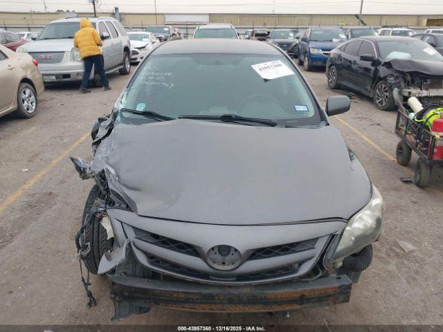 Toyota Corolla S Image 16