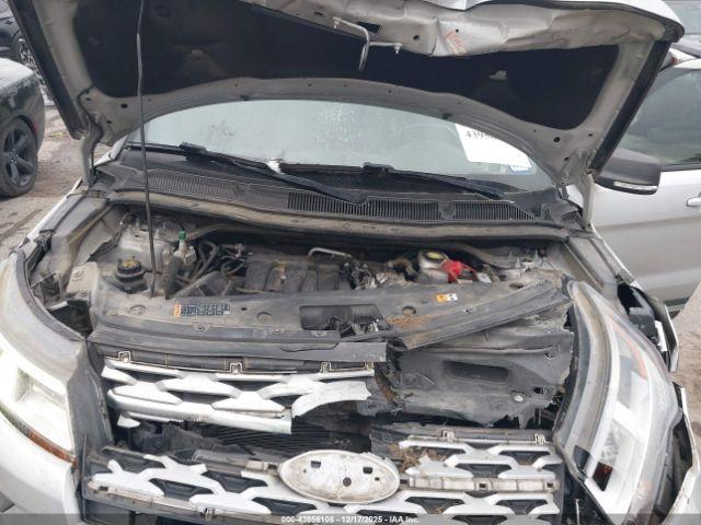 Ford Explorer Xlt Image 11