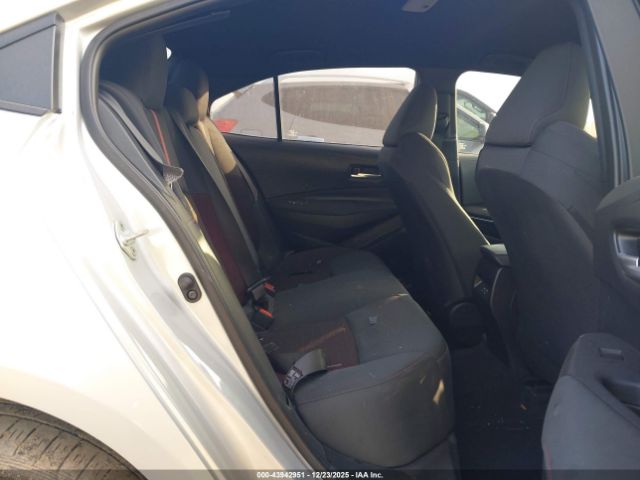 Toyota Corolla Se Image 8