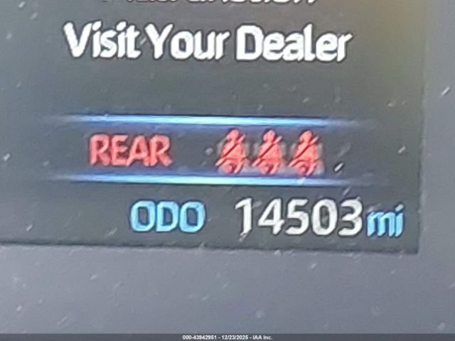 Toyota Corolla Se Image 9