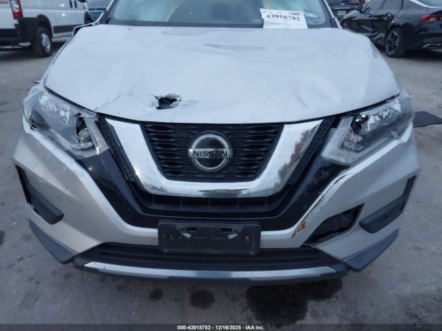 Nissan Rogue Sv Image 2