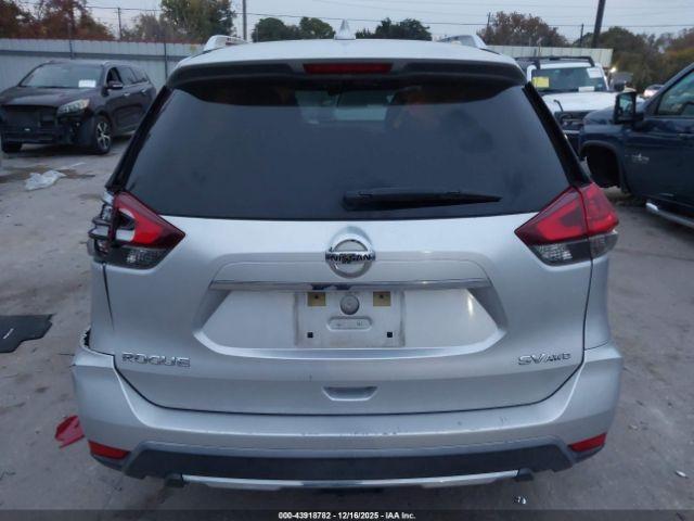 Nissan Rogue Sv Image 9