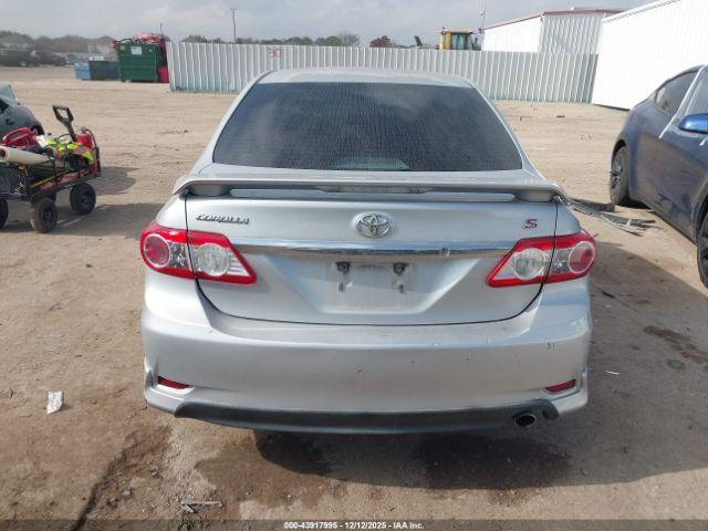 Toyota Corolla S Image 13