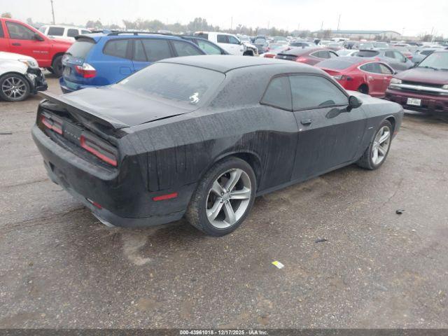 Dodge Challenger Image 13