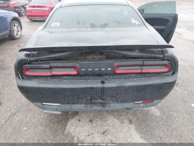 Dodge Challenger Image 7