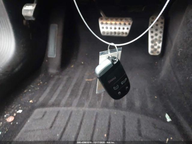 Dodge Challenger Image 11