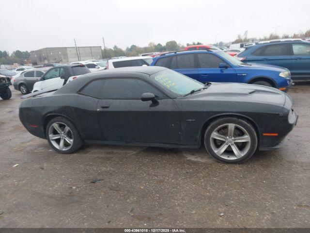 Dodge Challenger Image 9