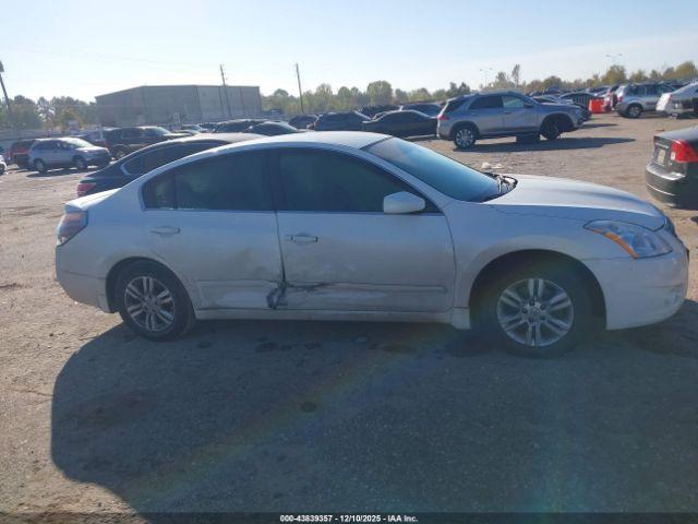 Nissan Altima 2.5 S Image 10