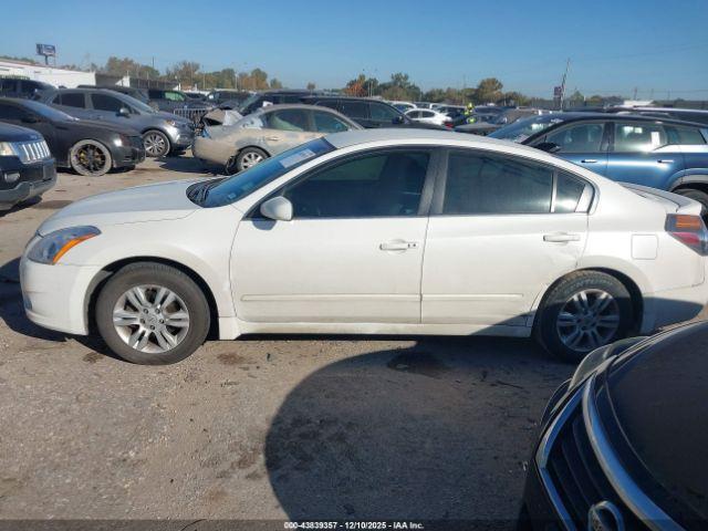 Nissan Altima 2.5 S Image 3