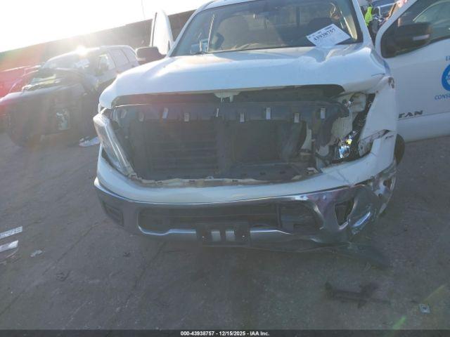 Nissan Titan Sv Image 4