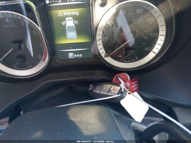 Nissan Titan Sv Image 9