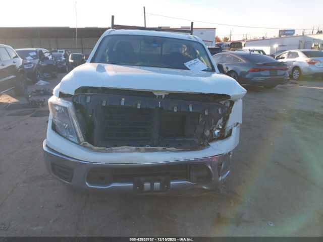 Nissan Titan Sv Image 10