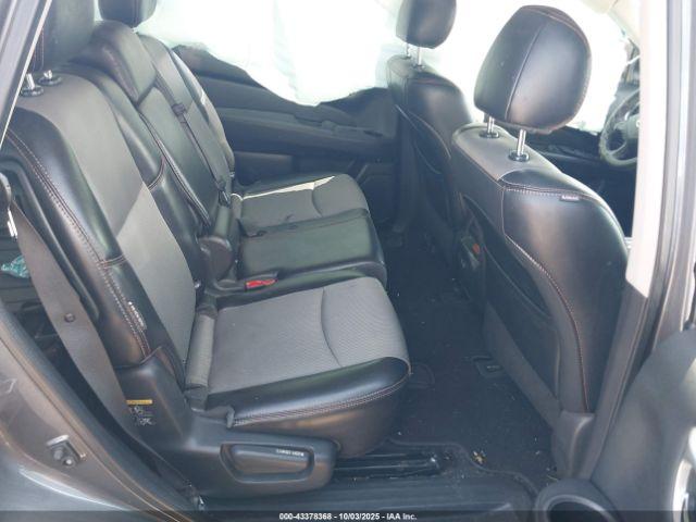 Nissan Pathfinder Sv Image 8