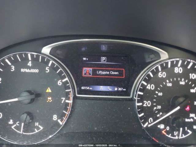 Nissan Pathfinder Sv Image 10