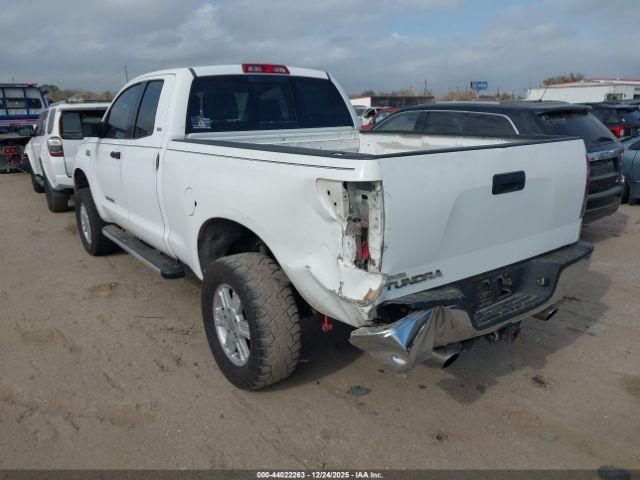 Toyota Tundra Sr5 V8 Image 8