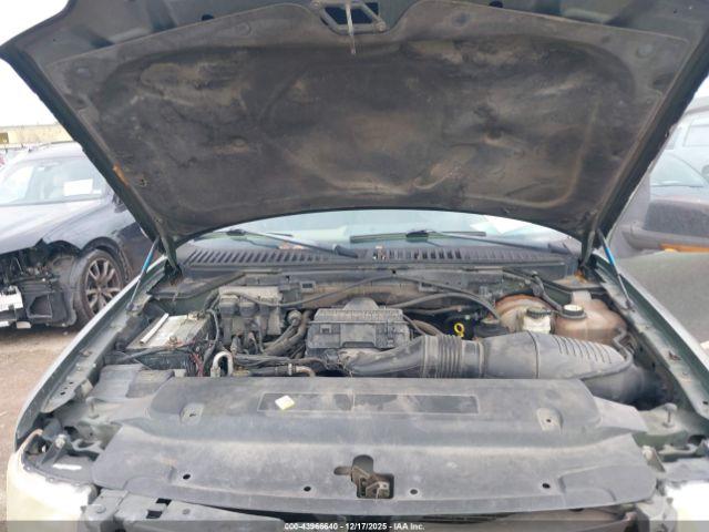 Ford Expedition Image 8