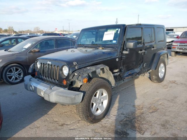 Jeep Wrangler Unlimited Sahara Image 7