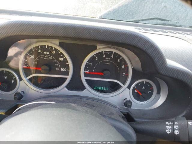 Jeep Wrangler Unlimited Sahara Image 15