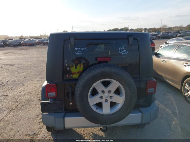 Jeep Wrangler Unlimited Sahara Image 4