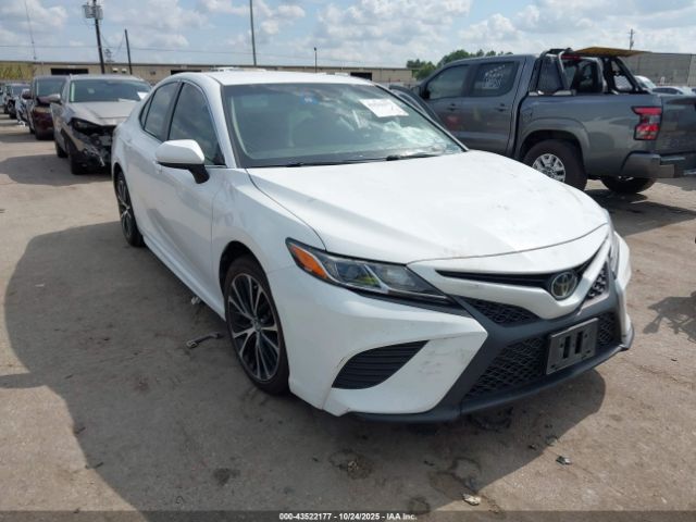 Toyota Camry Se Image 1