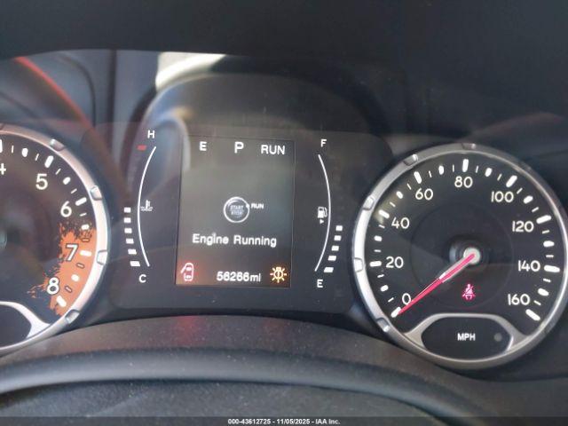 Jeep Renegade Latitude 4x4 Image 16