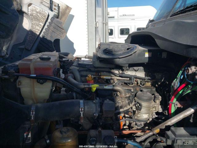 Freightliner Cascadia 125 Image 14