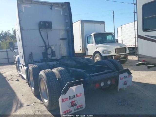 Kenworth T680 Image 13