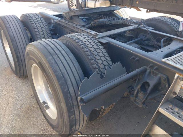 Kenworth T680 Image 15