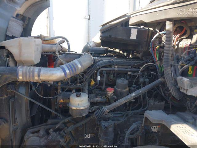 Kenworth T680 Image 2