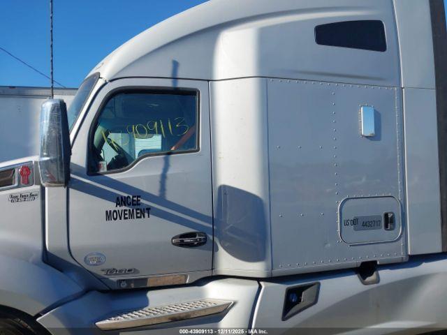 Kenworth T680 Image 5