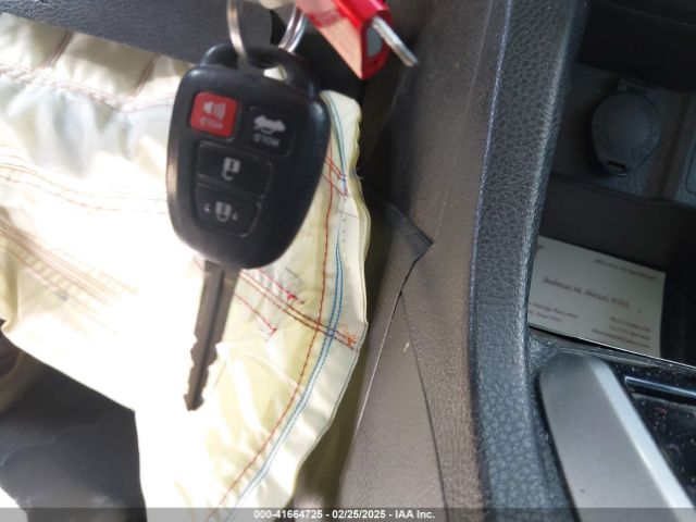 Toyota Corolla Le Image 10