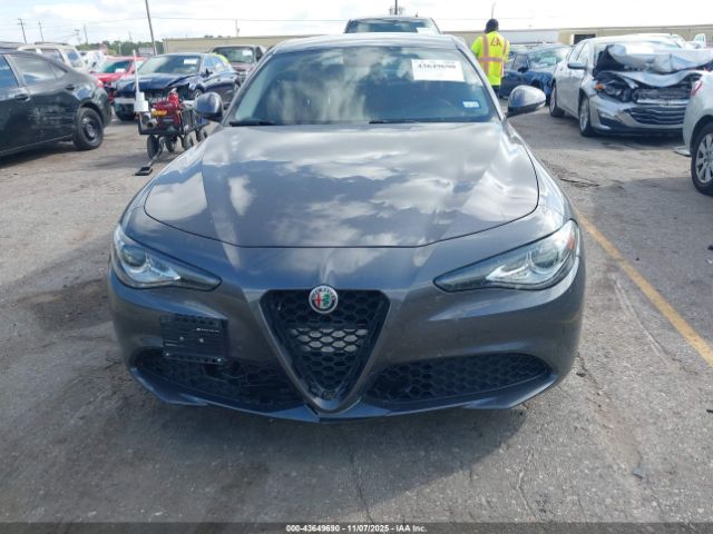 Alfa Romeo Giulia Rwd Image 13