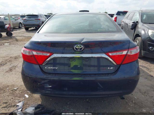 Toyota Camry Le Image 3