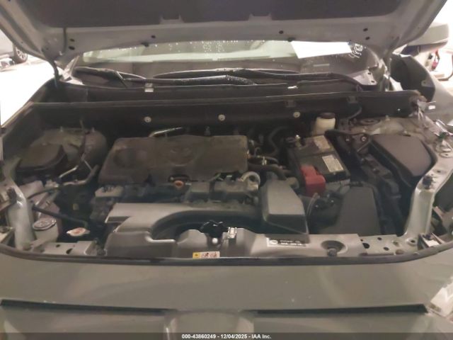 Toyota RAV4 Xle Premium Image 10