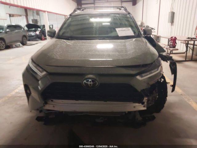 Toyota RAV4 Xle Premium Image 12