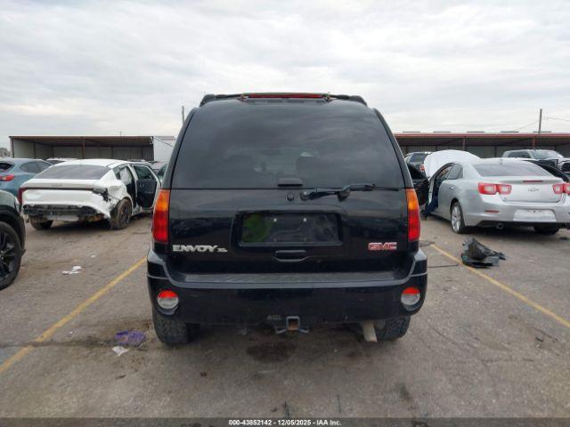 GMC Envoy XL Sle Image 3