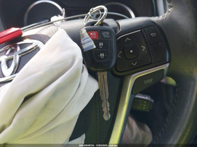 Toyota Highlander Le Plus V6 Image 12