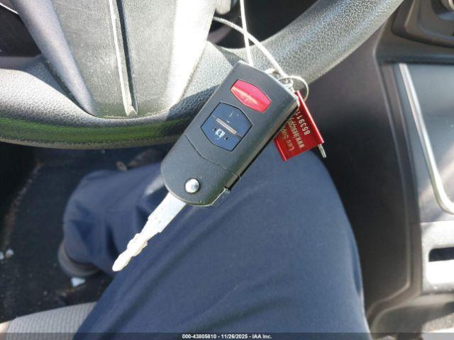 Mazda Mazda5 Sport Image 3