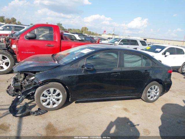 Toyota Corolla Le Image 9