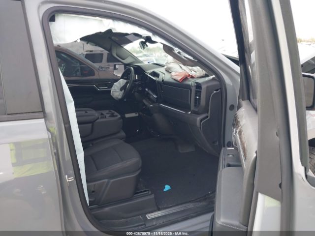 Chevrolet Silverado 1500 4wd  Short Bed Lt Trail Boss Image 3