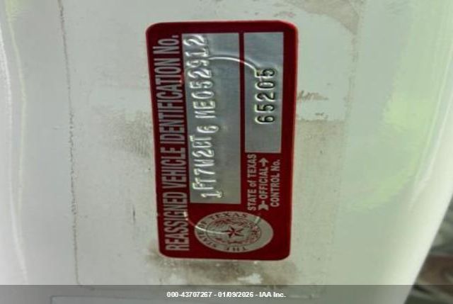 Ford F-250 Platinum Image 6