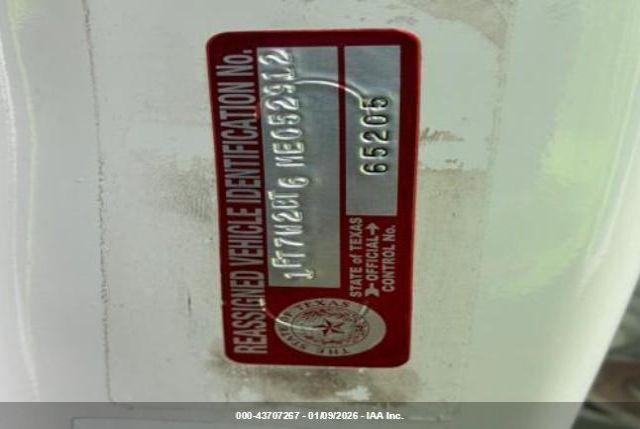 Ford F-250 Platinum Image 6