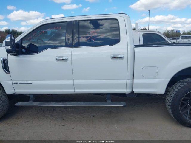 Ford F-250 Platinum Image 14