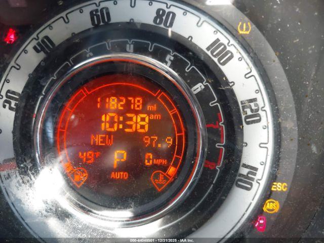 FIAT 500 Lounge Image 4